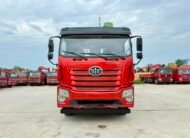 FAW Jiefang КМУ 300л.с. кран:ZOOMLION 14 т. кран-манипулятор 6×4