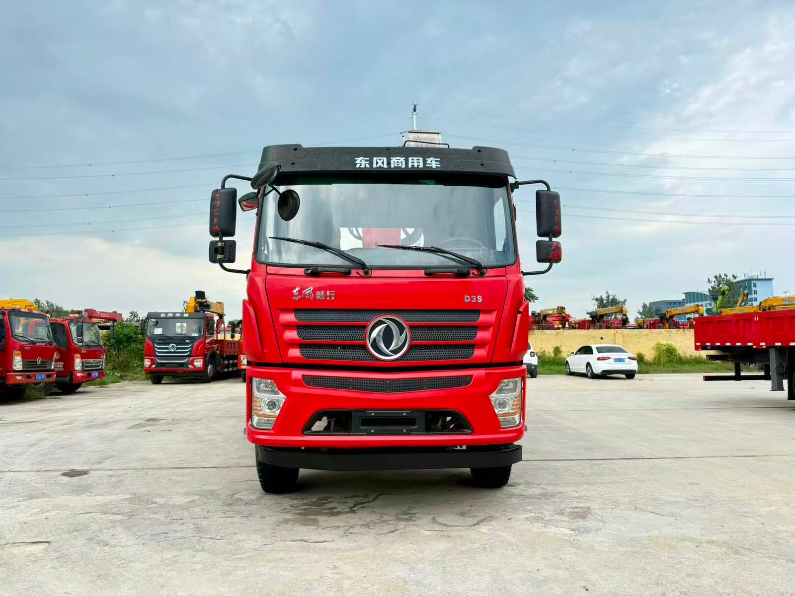 DONGFENG КМУ 270л.с. кран:CLW12 т. кран-манипулятор 6×4