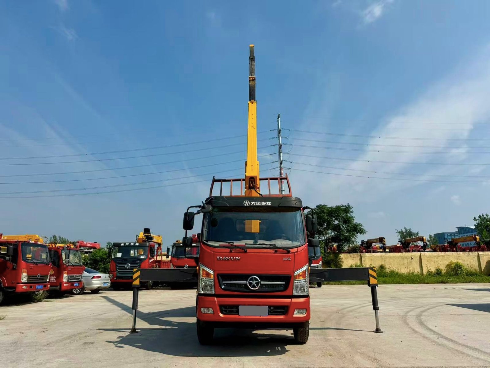DAYUN КМУ 130л.с. кран:XCMG 6.3 т. кран-манипулятор самосвал 4×2