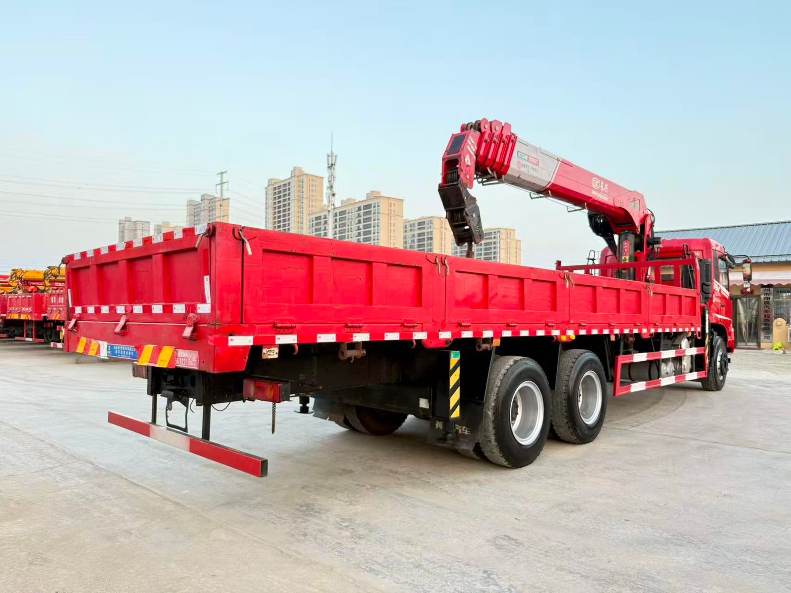 DONGFENG КМУ 270л.с. кран:CHANGXING 12 т. кран-манипулятор 6×4