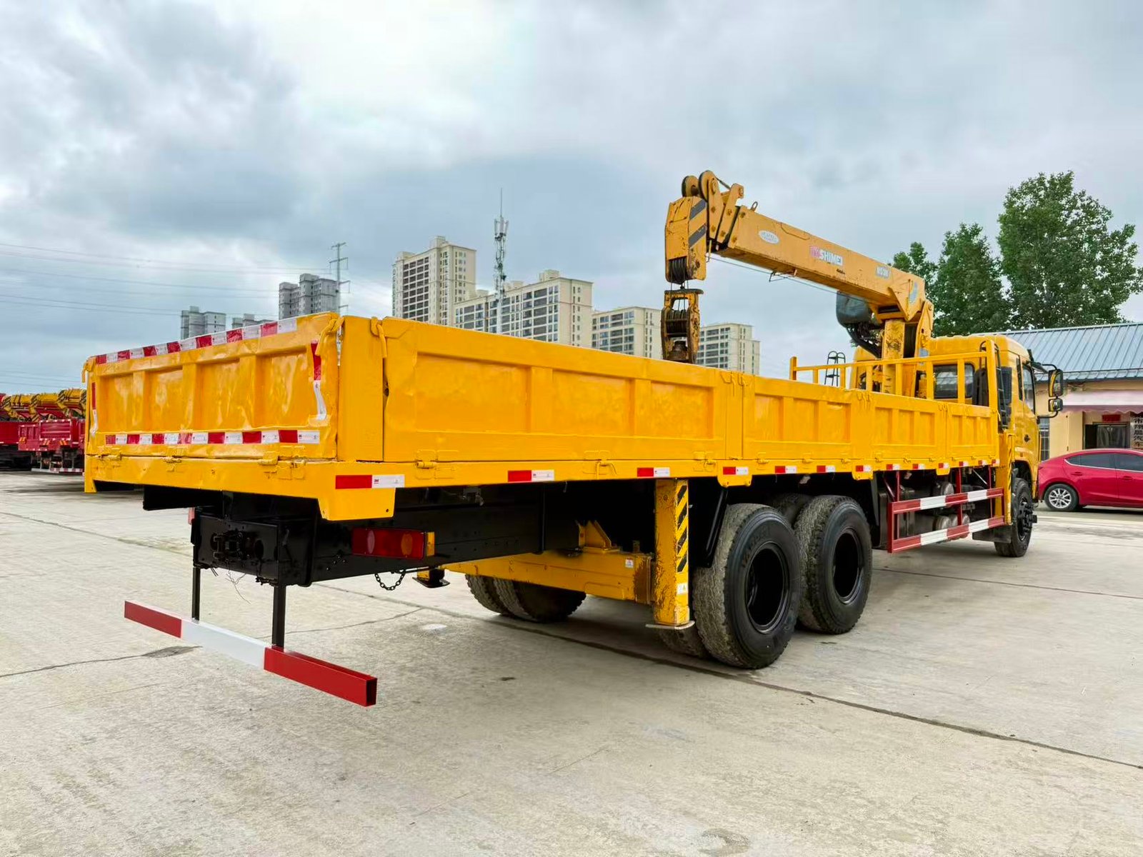 DONGFENG КМУ 270л.с. кран:SHIMEI 12 т. кран-манипулятор