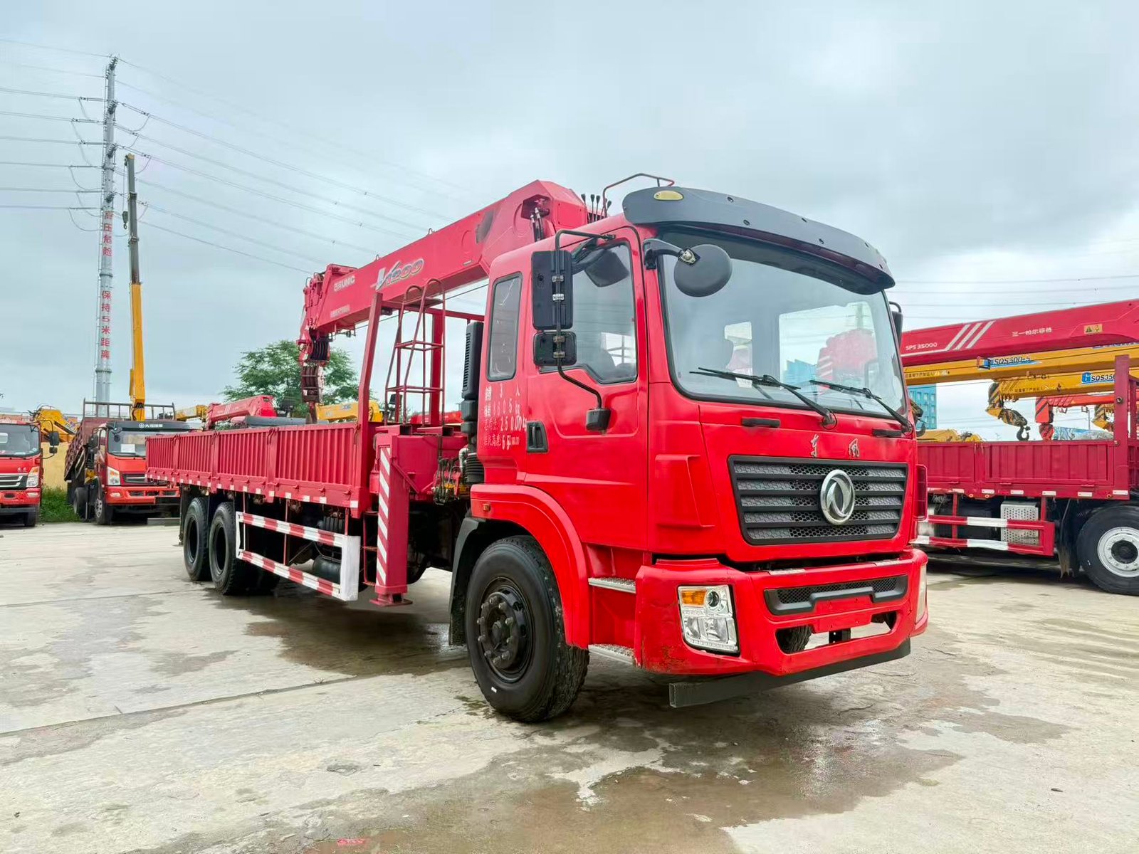 DONGFENG КМУ 270л.с. кран:UNIC 12 т. кран-манипулятор 6×4