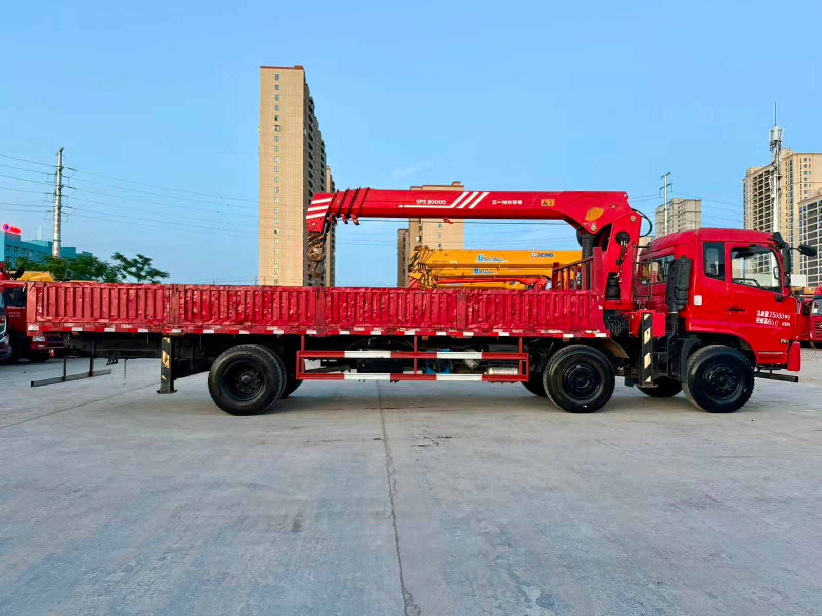 DONGFENG КМУ 245л.с. кран:Palfinger 12 т. кран-манипулятор 6×2