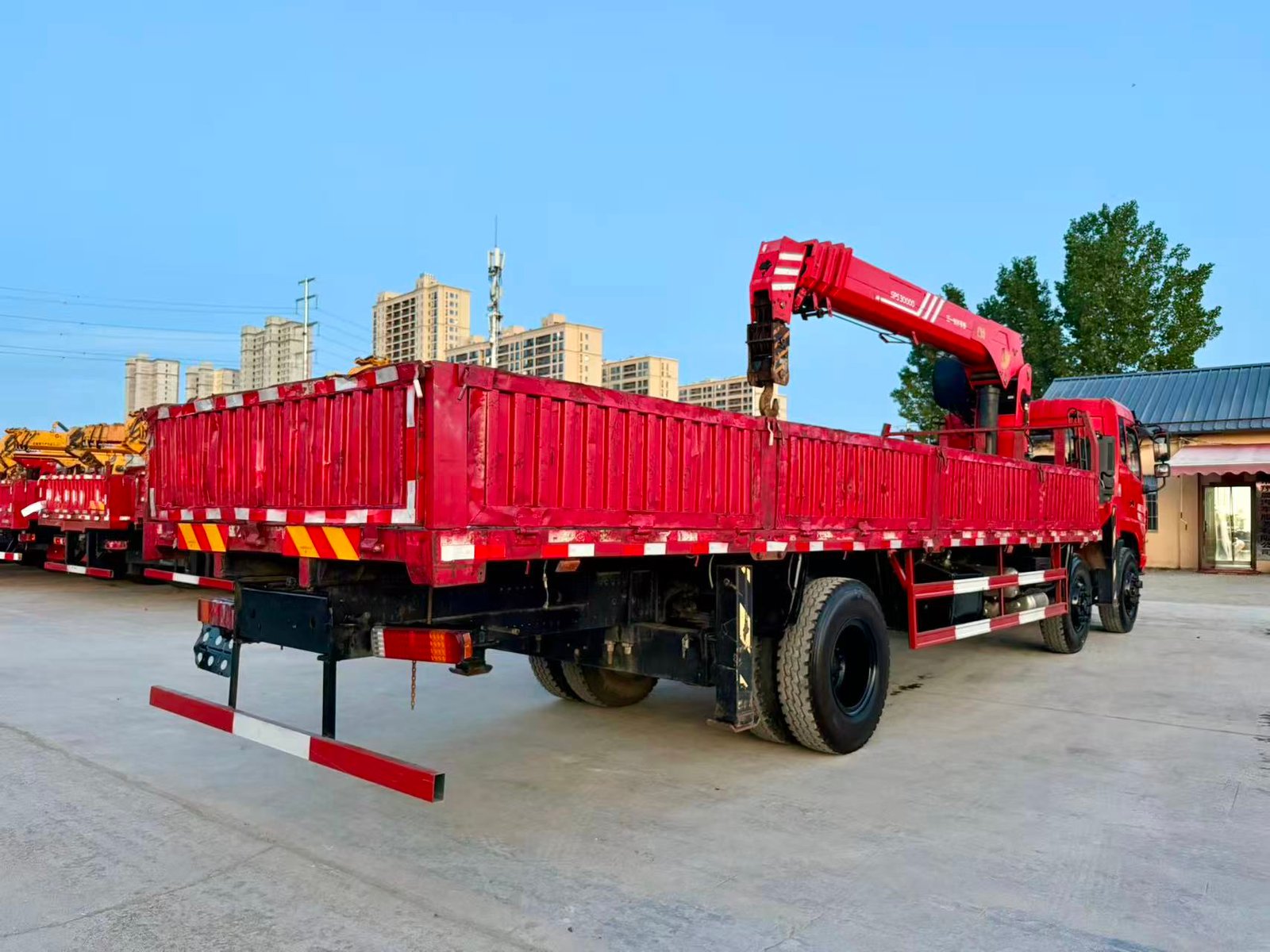 DONGFENG КМУ 245л.с. кран:Palfinger 12 т. кран-манипулятор 6×2