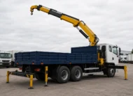HOWO 6x4 used 8 t crane truck configuration illustration, crane deployed