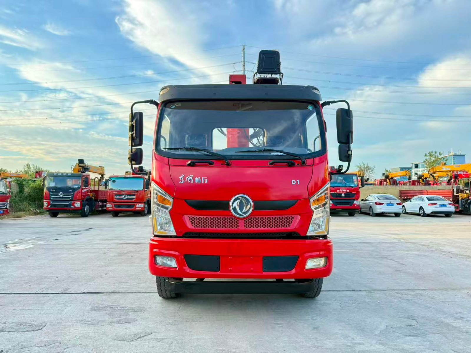 DONGFENG КМУ 200л.с. кран:CLW 8 т. кран-манипулятор 4×2