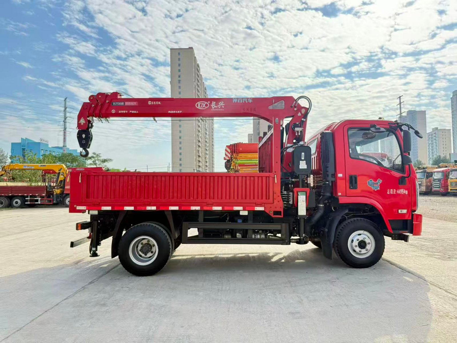 DONGFENG КМУ 180л.с. кран:CHANGXING 6.3 т. кран-манипулятор 4×2
