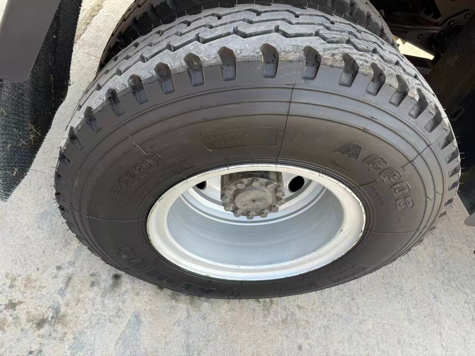 DONGFENG КМУ 180л.с. кран:CHANGXING 6.3 т. кран-манипулятор 4×2